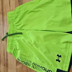 Boys Under Armour Shorts Neon Green Size XS